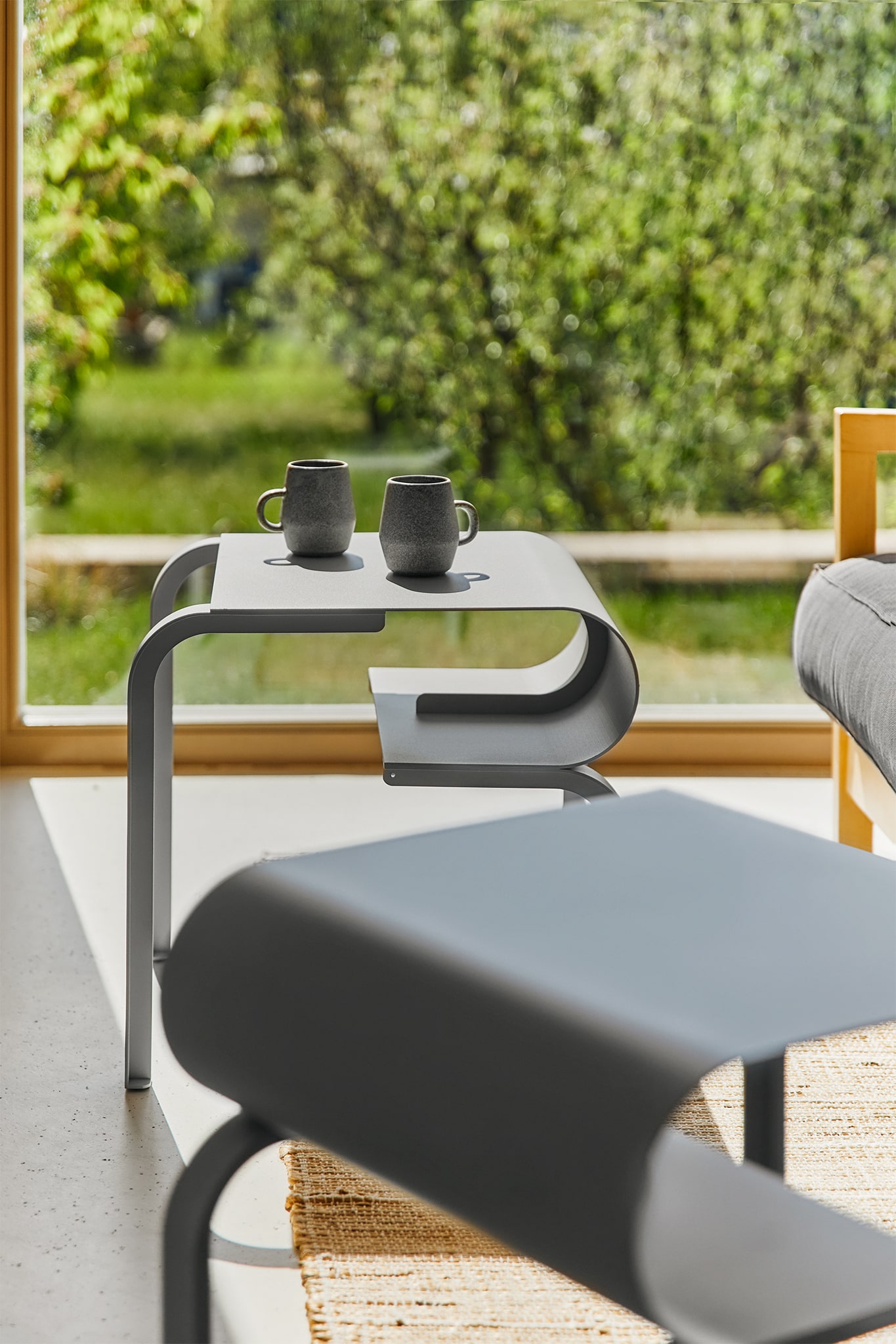 Jupiter Odkládací stolek