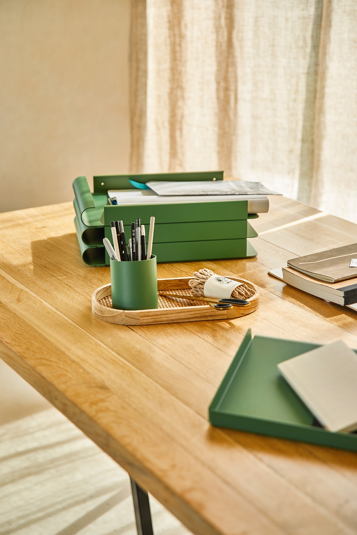 Saturn 02 Stohovatelný pořadač