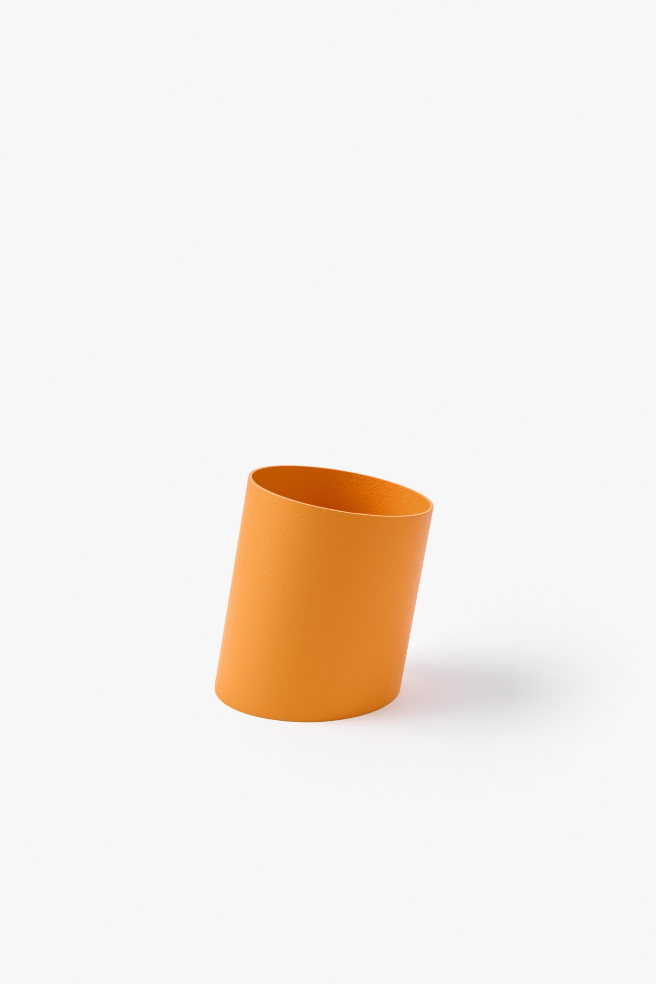 Saturn 04 Stojan na tužky